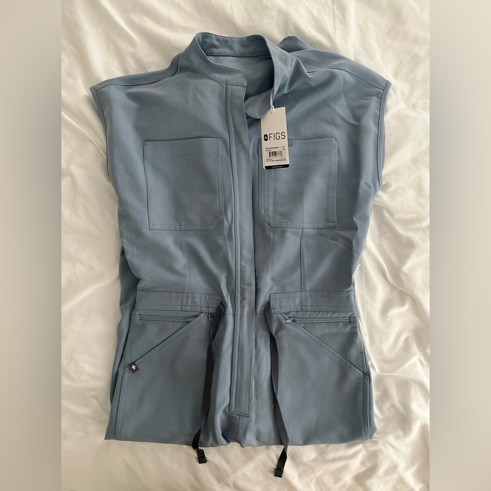 Rare FIGS Dusty Blue Rafaela Cargo Scrub Jumpsuit - Size XS.